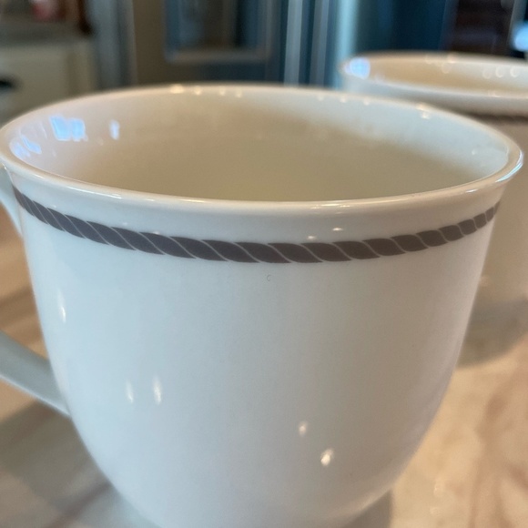 SET OF 2 LANDS' END PORCELAIN COFFEE/HOT CHOCOLATE MUGS - Picture 3 of 5